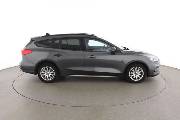Ford Focus (2020) — foto 13 van 16