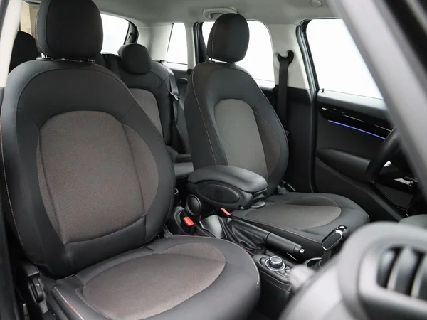 MINI Cooper (2023) — foto 28 van 40