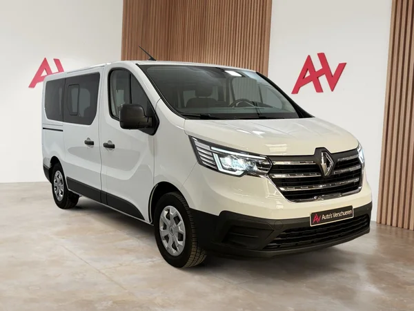 Renault Trafic (2023) — foto 12 van 29