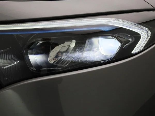 Mercedes-Benz EQB (2022) — foto 7 van 48