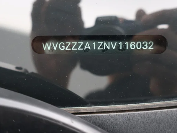VOLKSWAGEN T-Roc (2022) — foto 19 van 26