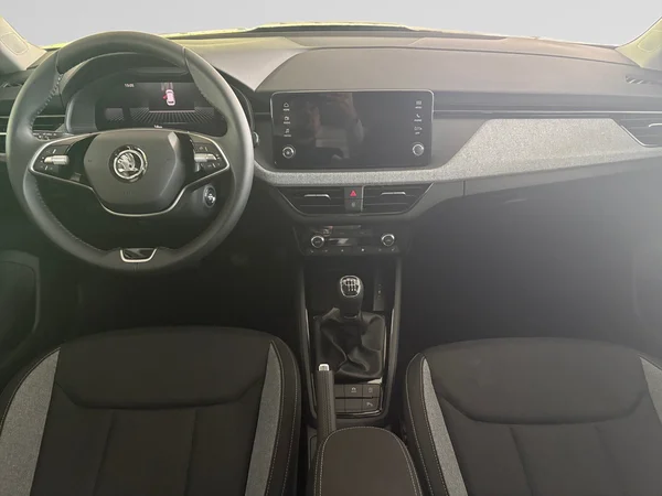 SKODA Kamiq (2025) — foto 2 van 24