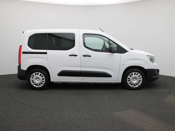 Opel Combo Life (2022) — foto 32 van 35