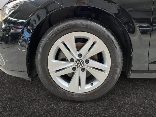 VOLKSWAGEN Golf VIII SW (2024) — foto 14 van 22