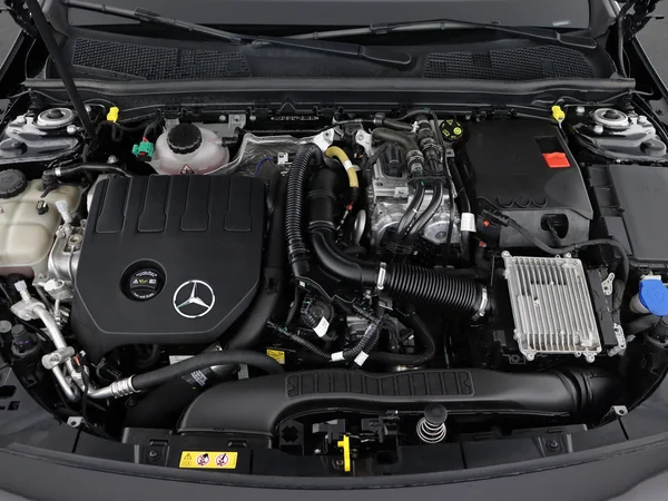 MERCEDES A 250 (2023) — foto 6 van 32