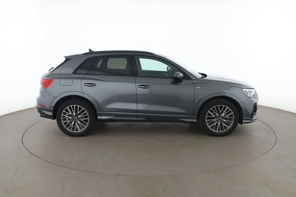 Audi Q3 (2021) — foto 13 van 16