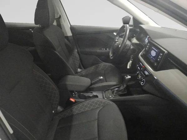 SKODA Kamiq (2021) — foto 8 van 21