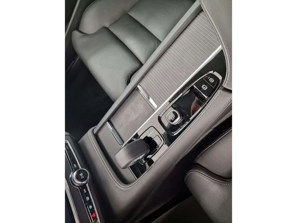 Volvo S90 (2025) — foto 9 van 17