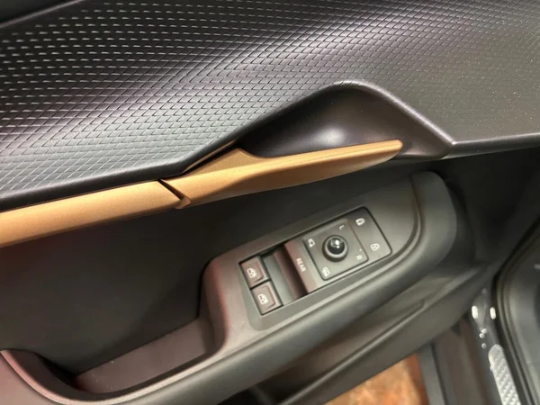 CUPRA Tavascan (2026) — foto 7 van 24