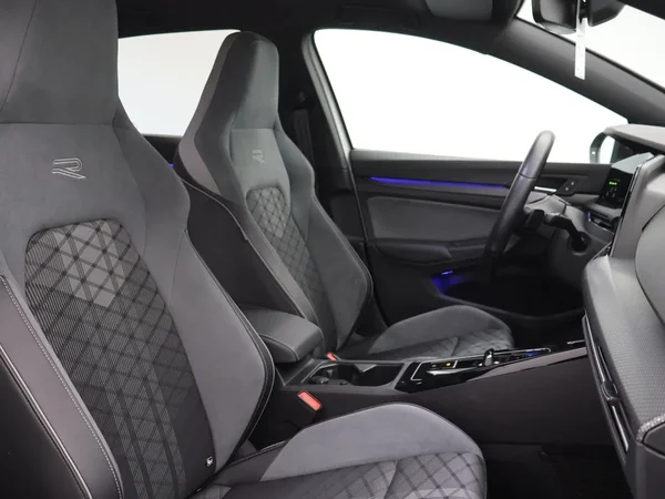 Volkswagen Golf (2024) — foto 19 van 22