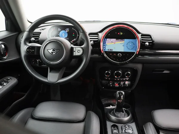 MINI Clubman (2023) — foto 31 van 32