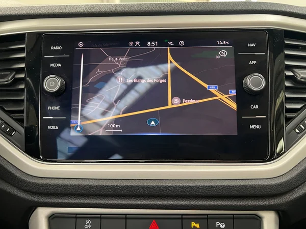 VOLKSWAGEN T-Roc Cabriolet (2021) — foto 2 van 20