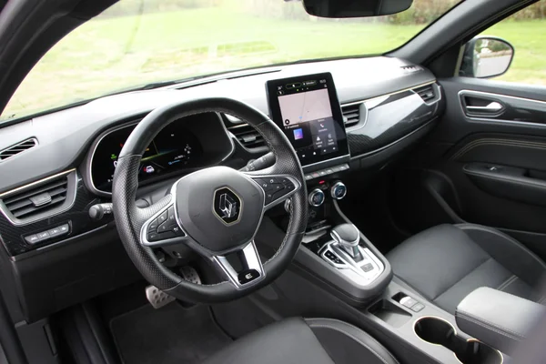 Renault Arkana (2023) — foto 4 van 41