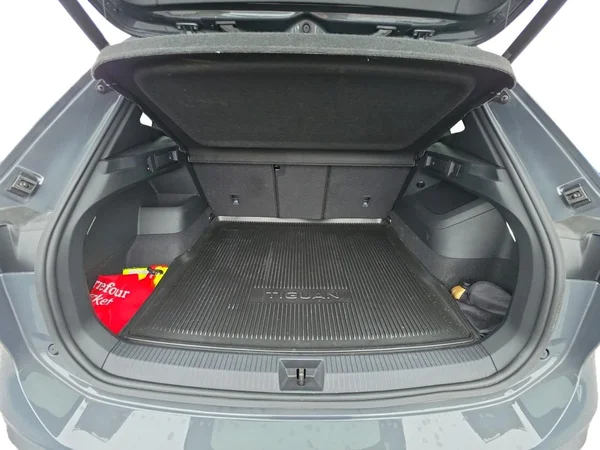 VOLKSWAGEN Tiguan (2026) — foto 11 van 22