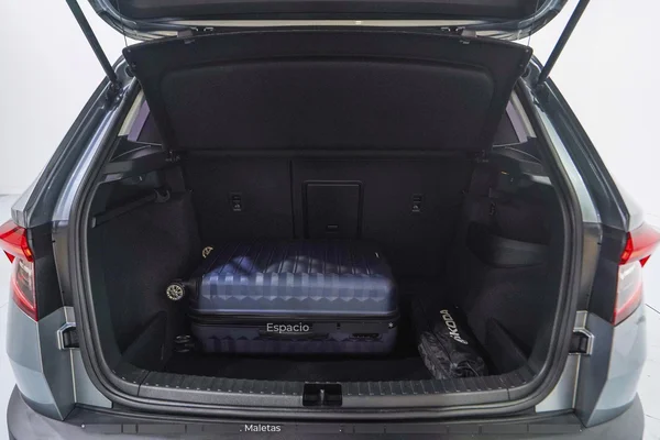 Skoda Karoq (2021) — foto 7 van 54