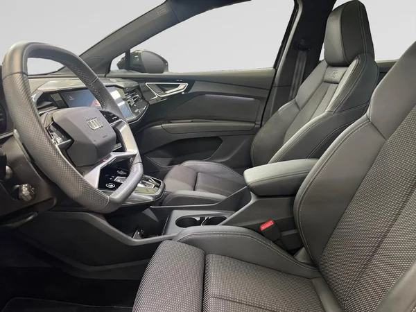 AUDI Q4 e-tron (2025) — foto 7 van 12