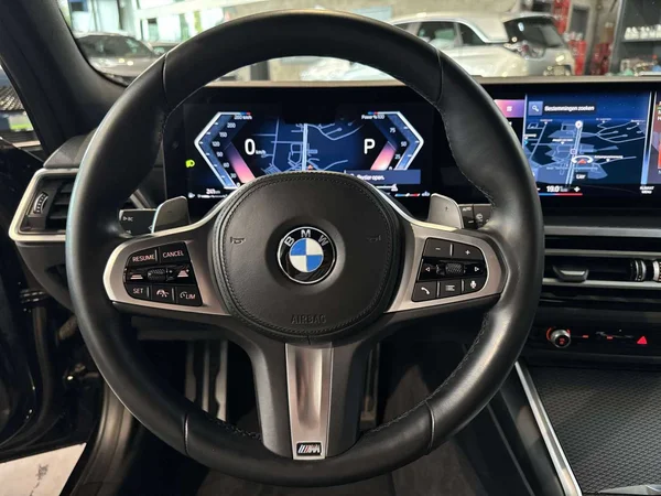 BMW 320 Touring (2022) — foto 11 van 20