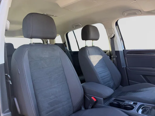 VOLKSWAGEN Touran (2025) — foto 4 van 24