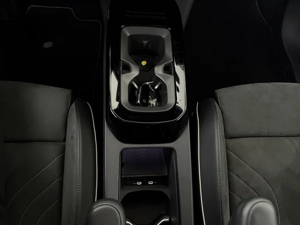 VOLKSWAGEN ID.4 (2022) — foto 19 van 33