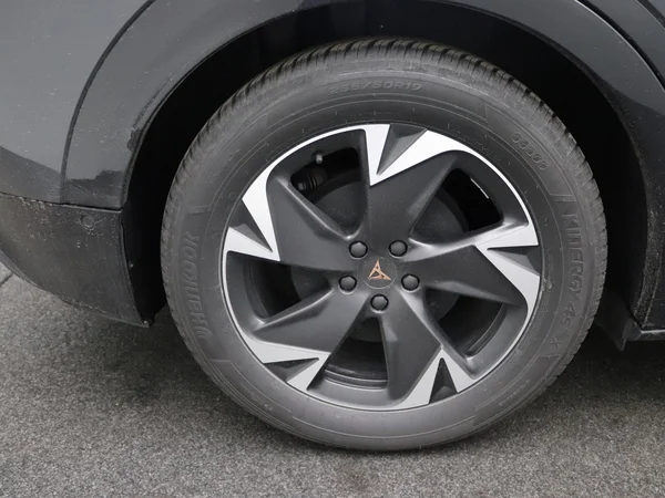 CUPRA Tavascan (2025) — foto 16 van 19