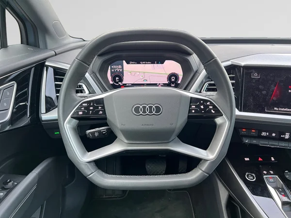 AUDI Q4 Sportback e-tron (2025) — foto 21 van 21
