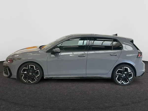 VOLKSWAGEN Golf VIII (2025) — foto 12 van 22