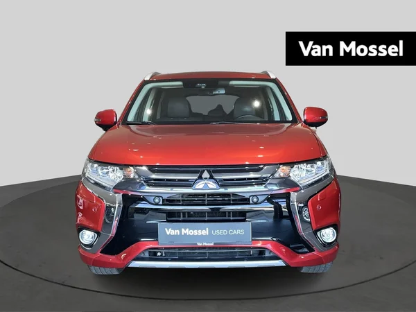 Mitsubishi Outlander (2018) — foto 12 van 21