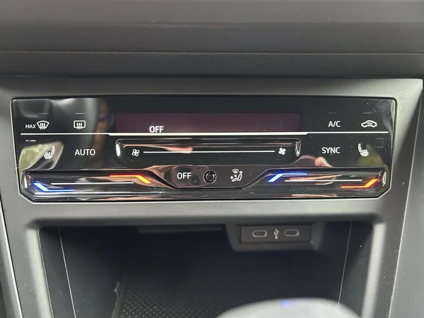 VOLKSWAGEN Taigo (2023) — foto 10 van 24