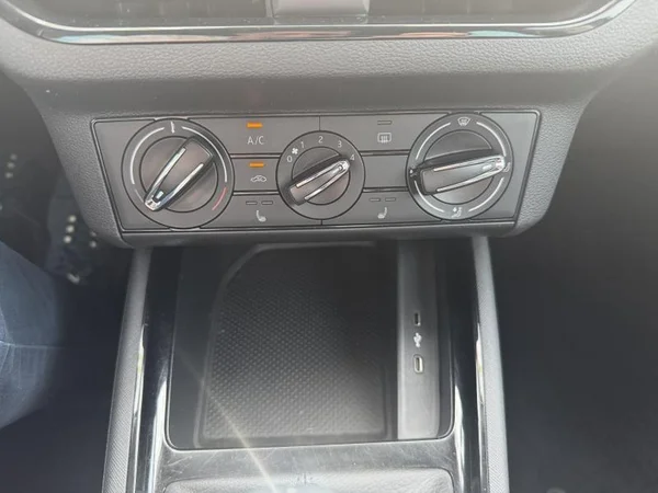 SKODA Kamiq (2023) — foto 11 van 21