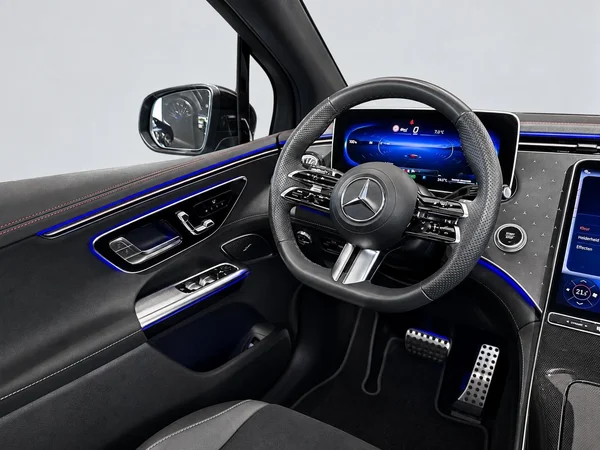 Mercedes-Benz EQE (2024) — foto 7 van 26