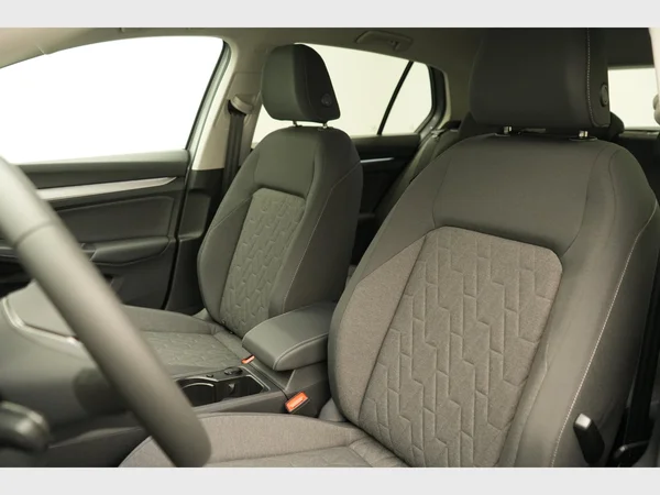 VOLKSWAGEN Golf VIII (2026) — foto 5 van 27