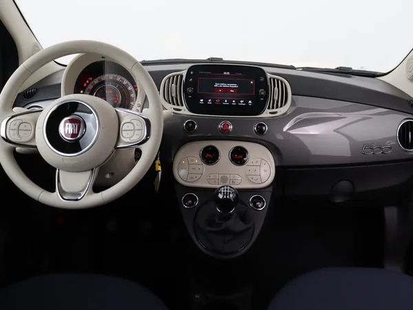 FIAT 500C (2022) — foto 26 van 26