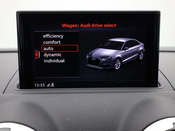 AUDI A3 Sedan (2019) — foto 16 van 18