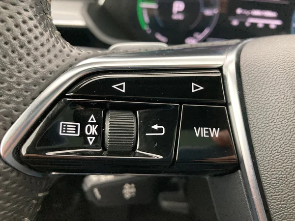 AUDI e-tron (2019) — foto 2 van 31