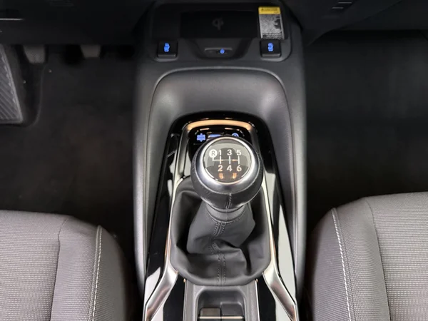 TOYOTA Corolla (2022) — foto 3 van 27
