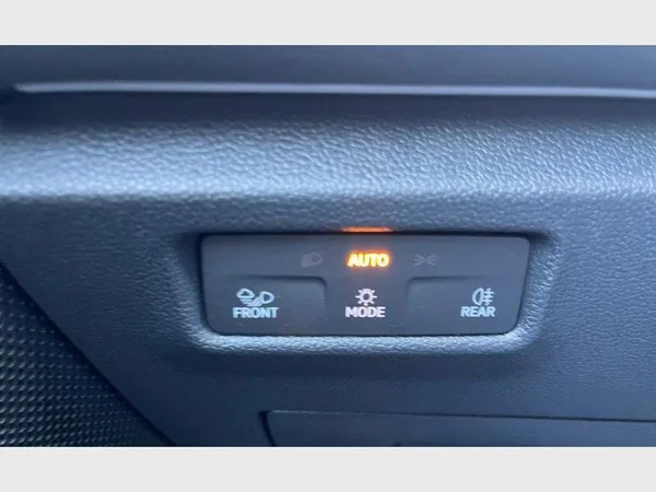 Volkswagen Tiguan (2024) — foto 18 van 27