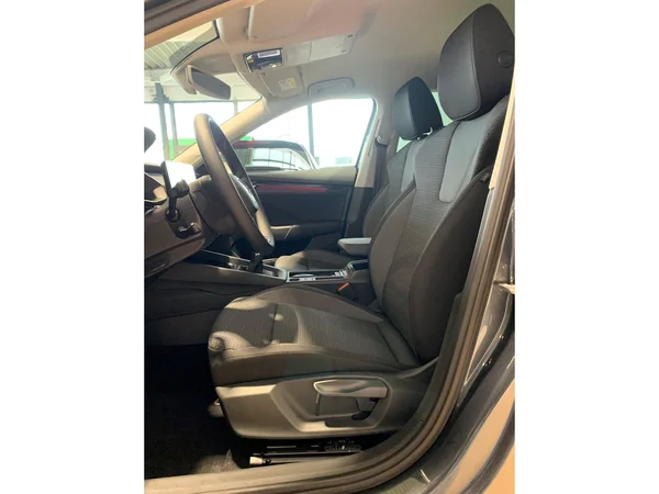 SKODA Octavia Combi (2021) — foto 22 van 30