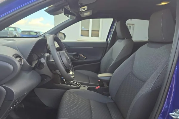 Toyota Yaris Cross Hybrid (HEV) (2026) — foto 15 van 26