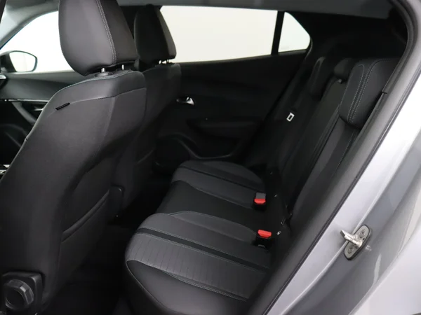 PEUGEOT 2008 (2022) — foto 5 van 28