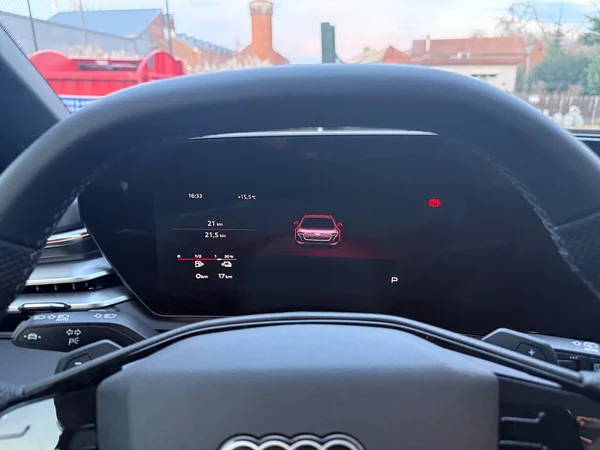 AUDI A5 Avant e-hybrid (PHEV) (2025) — foto 8 van 24