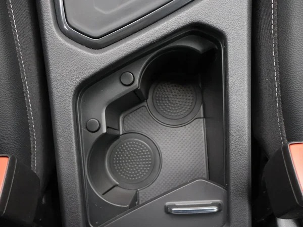 Volkswagen Tiguan Allspace (2024) — foto 16 van 35