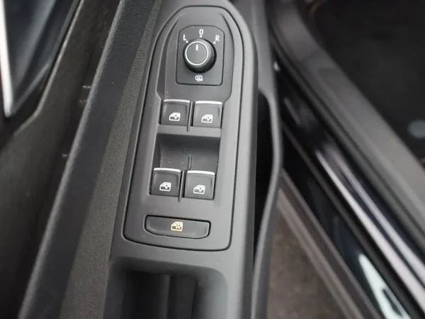 Volkswagen Golf (2021) — foto 19 van 30