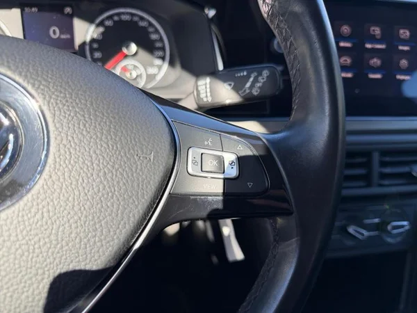 VOLKSWAGEN Polo Dsl (2018) — foto 18 van 31