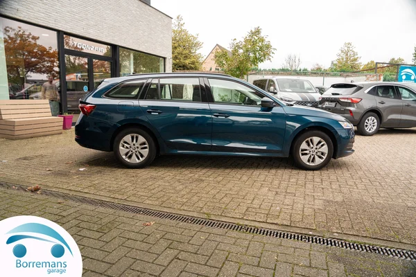 Skoda Octavia (2024) — foto 36 van 37