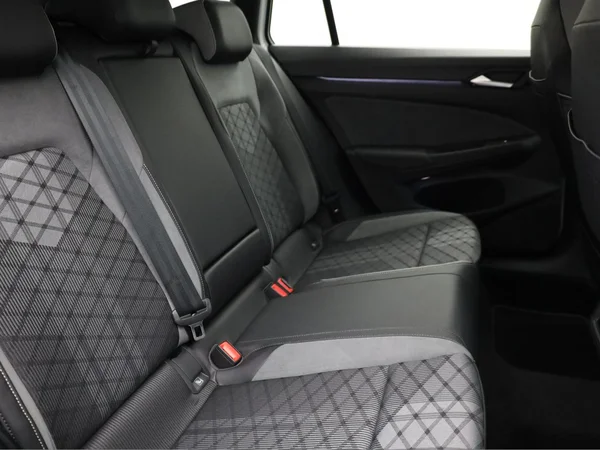 VOLKSWAGEN Golf VIII SW (2024) — foto 22 van 22