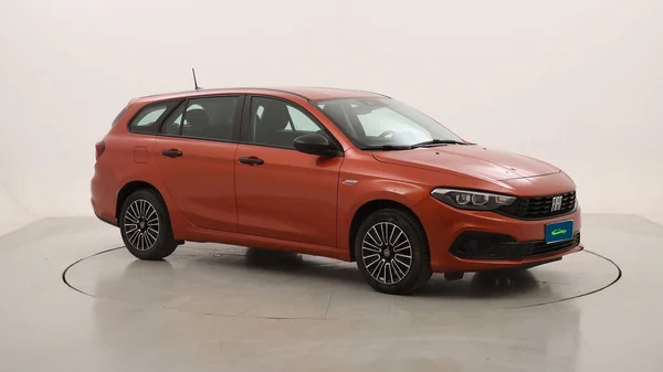 Fiat Tipo SW Cross (2023) — foto 25 van 27