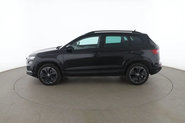 Skoda Karoq (2023) — foto 9 van 16