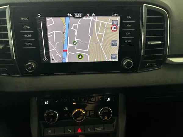 SKODA Karoq (2022) — foto 7 van 26