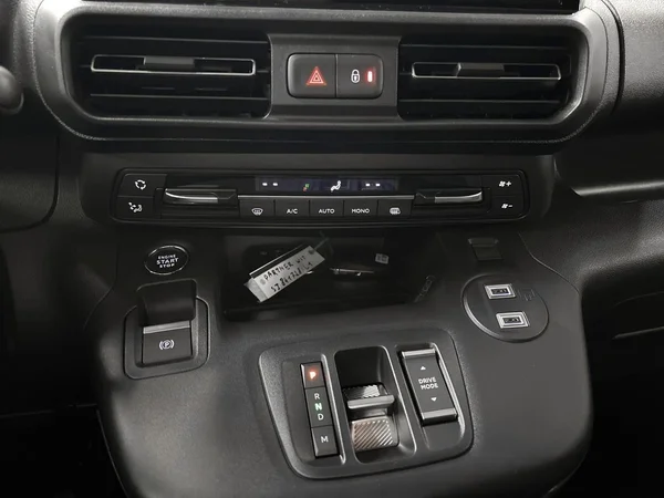 Peugeot Partner (2026) — foto 15 van 17
