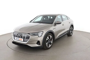 Audi e-tron 941c2458-b7d6-41d8-bcb9-d6870dde9a8e